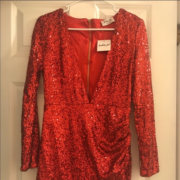 Beautiful sequence long sleeve V knock style dress - Picture 2 of 4